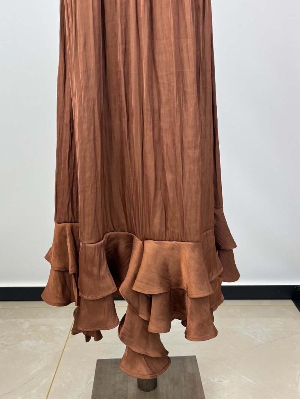 NWOT Farm Rio Ruffled Sleeveless V-Neck Midi Dress Brown Size L - Picture 10 of 16